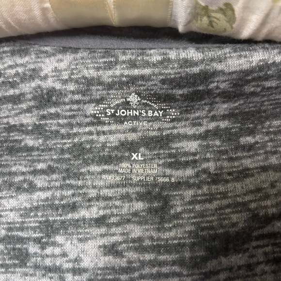 St. John's Bay Active Fleece Pullover-Size XL - Picture 6 of 11